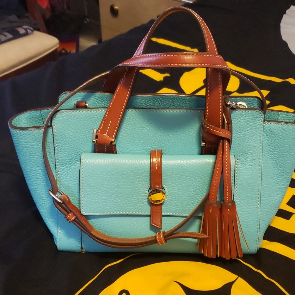 👑Dooney and Bourke🧚‍♀️